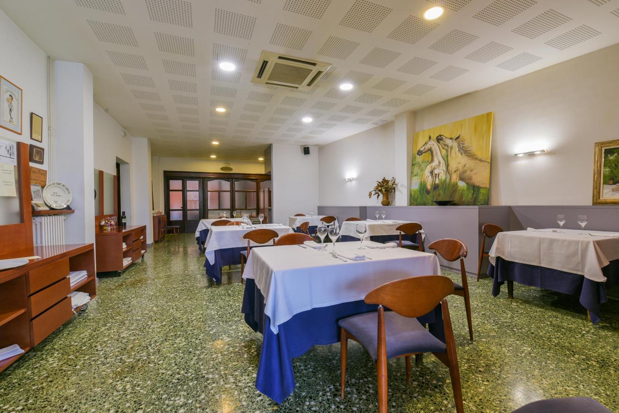 Hotel Robert La Pobla de Claramunt Екстер'єр фото