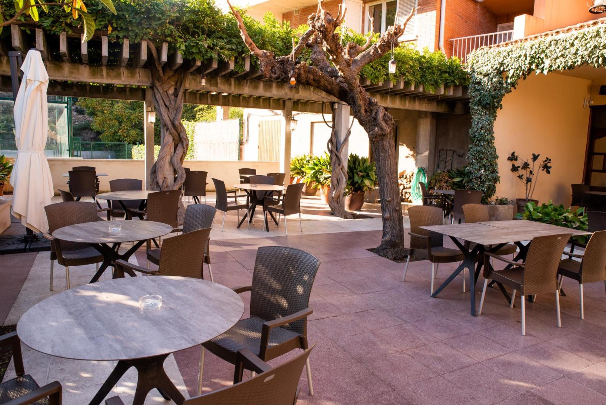 Hotel Robert La Pobla de Claramunt Екстер'єр фото
