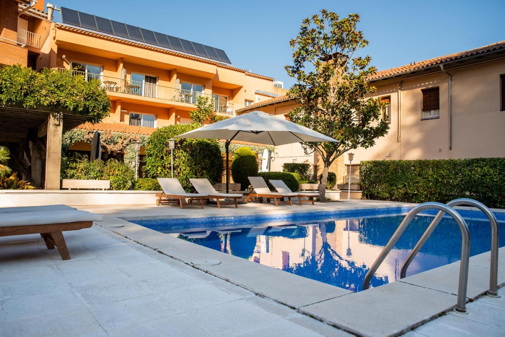 Hotel Robert La Pobla de Claramunt Екстер'єр фото