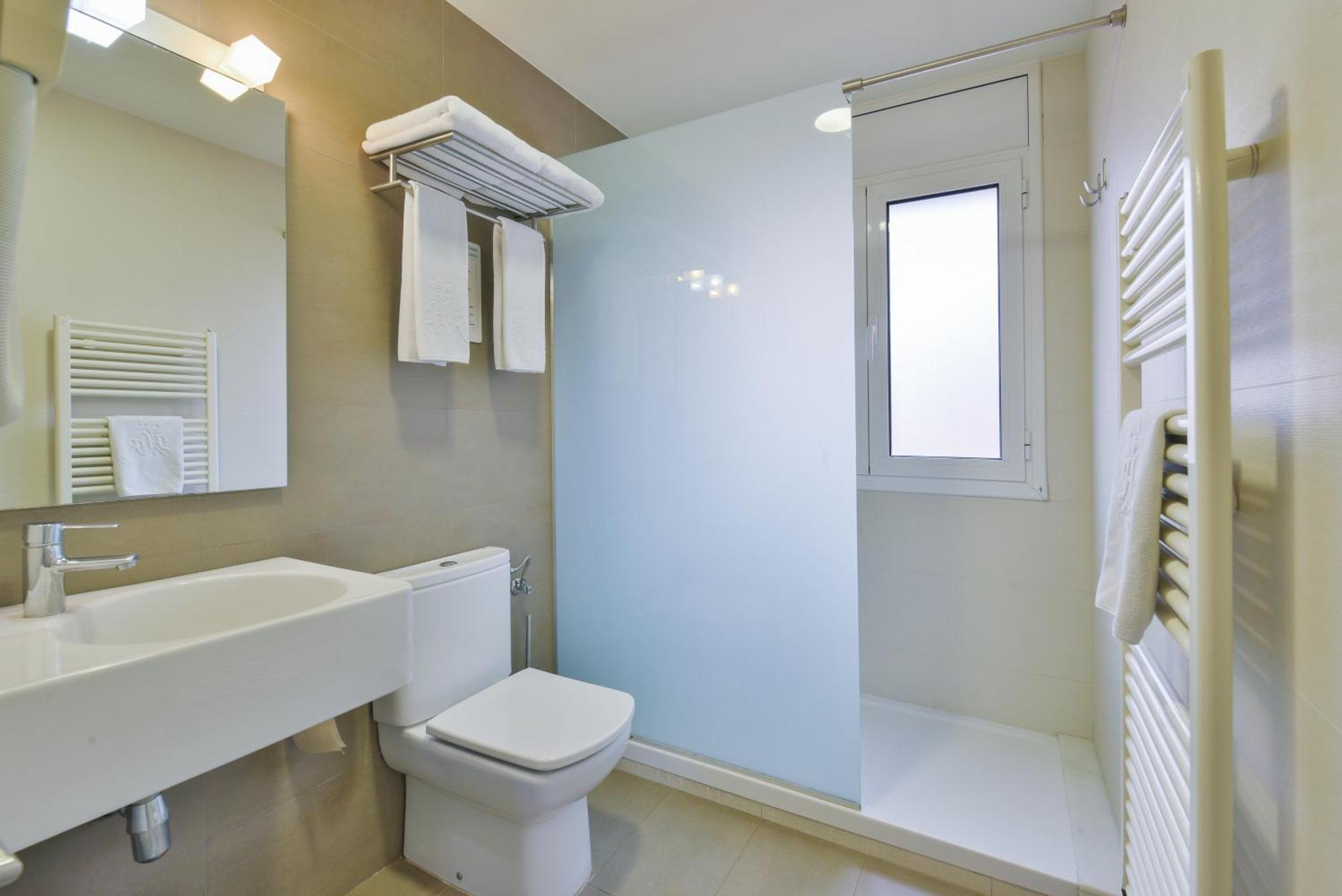 Hotel Robert La Pobla de Claramunt Екстер'єр фото