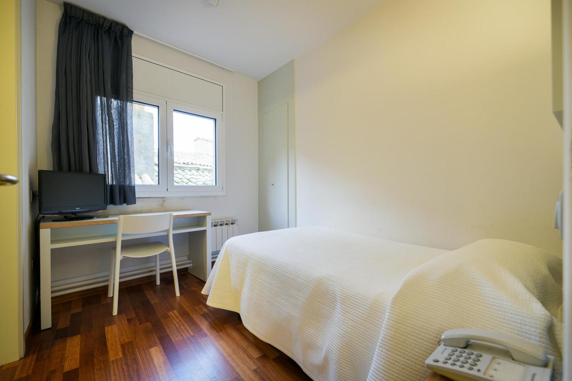 Hotel Robert La Pobla de Claramunt Екстер'єр фото